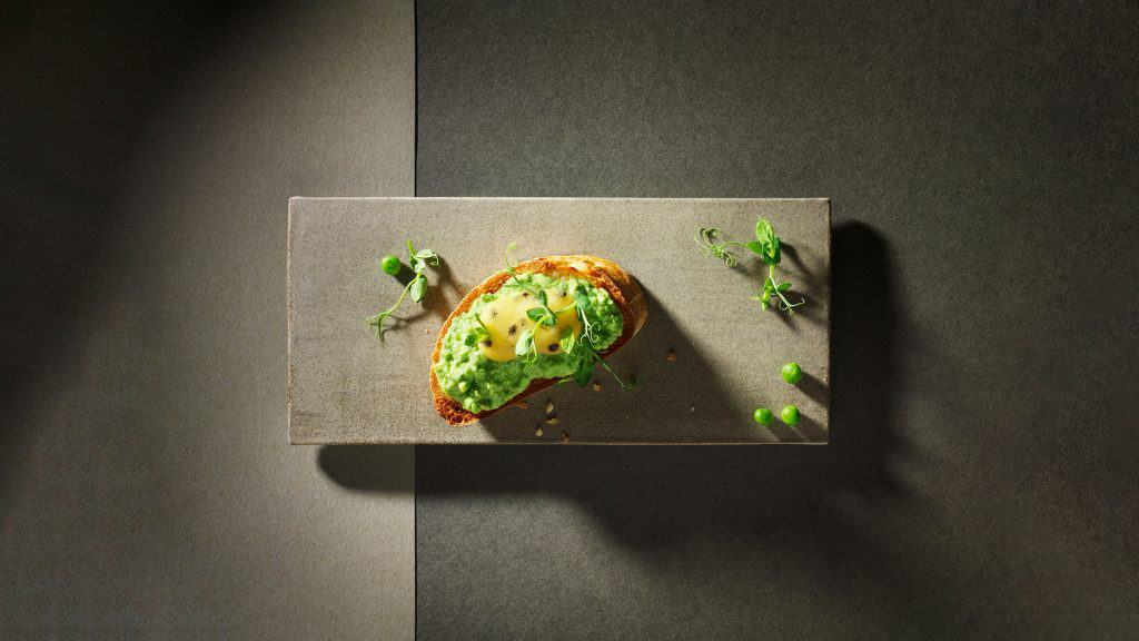 Crostini med ærtemousse