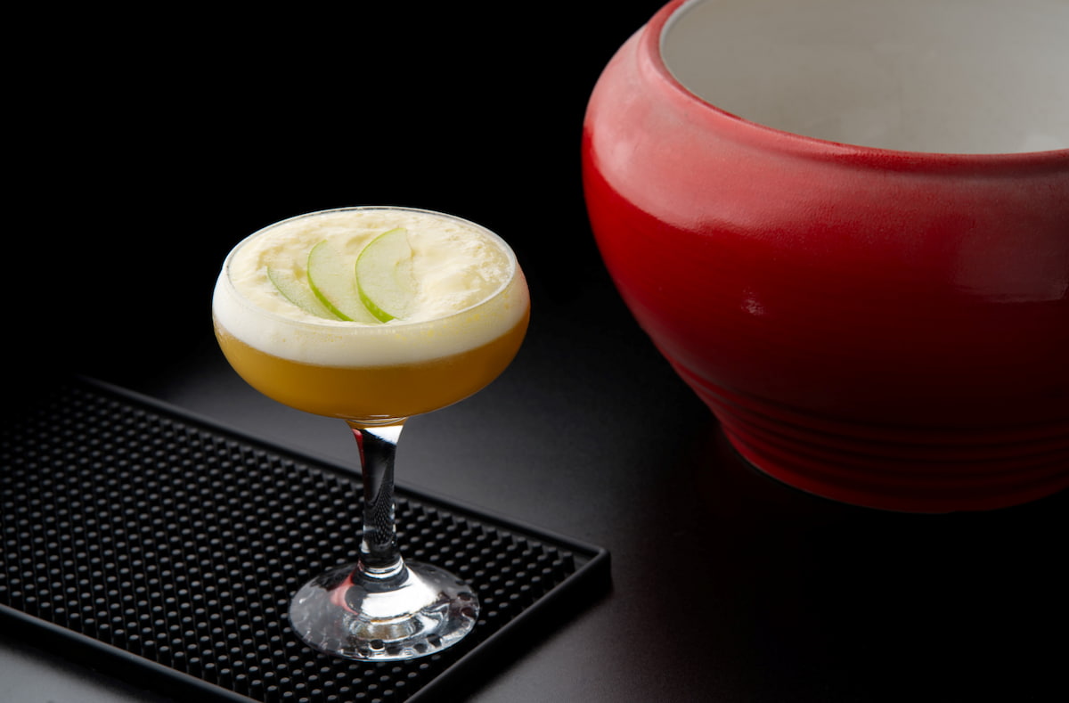 Summer Rum Sour Cocktail Recipe | Smartwhip